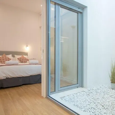 Armenta Oasis City Center Apartment