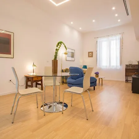 Apartment Armenta Oasis City Center