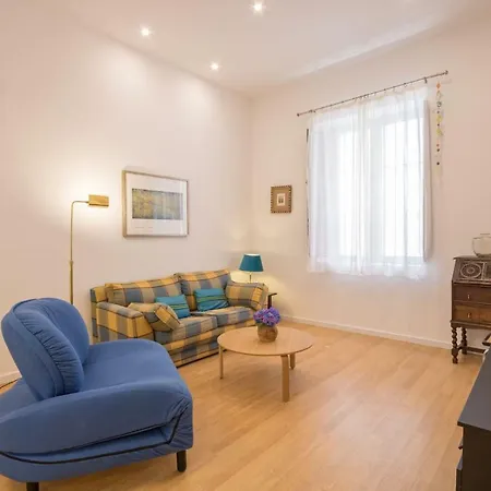Armenta Oasis City Center Apartment *