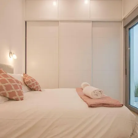 Apartment Armenta Oasis City Center